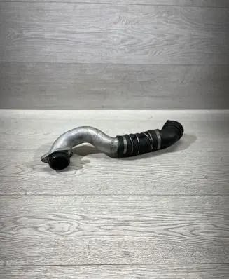 BMW 5 E60 E61 Intercooler hose/pipe 7798438