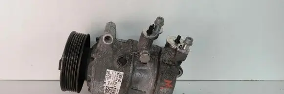 Volkswagen Golf VI Air conditioning (A/C) compressor (pump) 5K0820803G