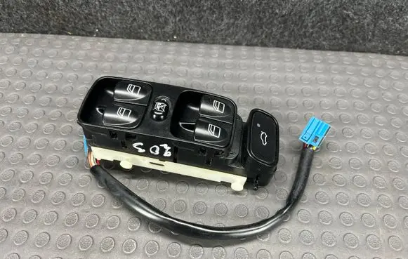 Mercedes-Benz C W203 Electric window control switch A2038210679