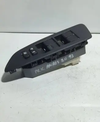 Toyota Auris 150 Electric window control switch 7423202550