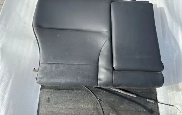 Rear seat