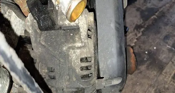 Audi A6 S6 C5 4B Generator/alternator 