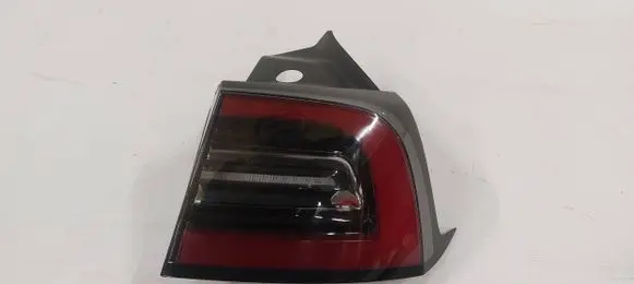 Tesla Model 3 Rear/tail lights 24529202 01534102
