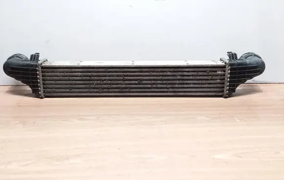 Mercedes-Benz E W211 Intercooler radiator A2115001102
