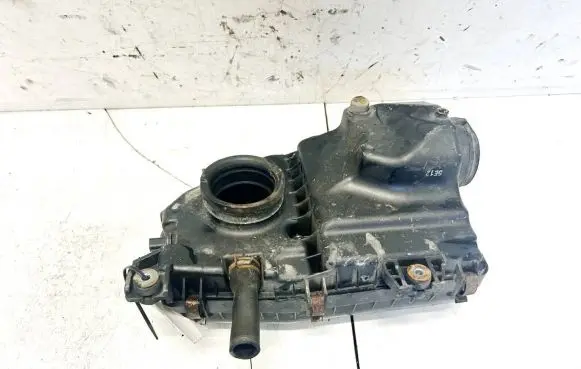 Honda FR-V Air filter box