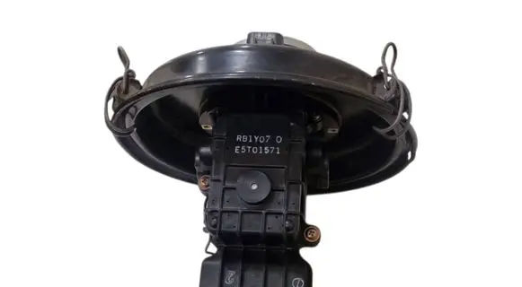 Mitsubishi Lancer Mass air flow meter E5T01571
