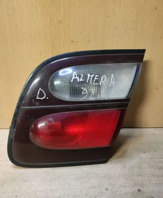 Nissan Almera Tailgate rear/tail lights 8A75E