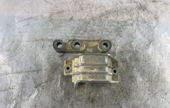 Opel Signum Engine mount bracket 9156919