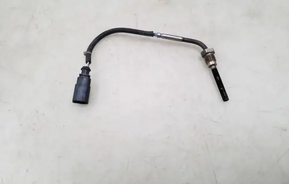 Audi A4 S4 B8 8K Exhaust gas temperature sensor 059906088Q