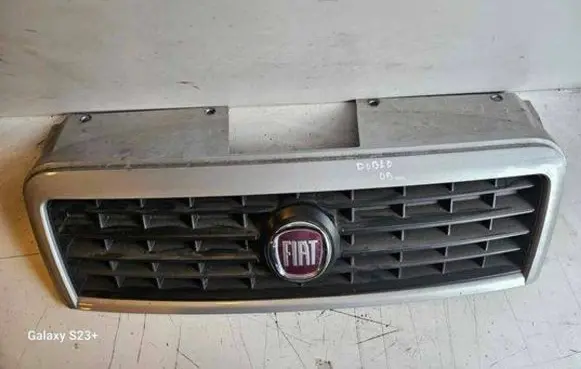 Fiat Doblo Front grill 735395576