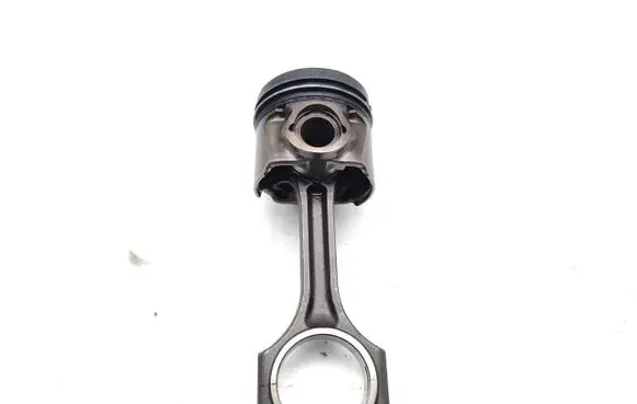 KIA Soul Piston with connecting rod D4FB