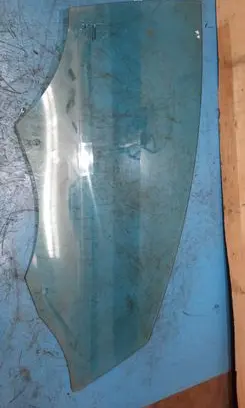 Volvo V60 Front door window glass four-door