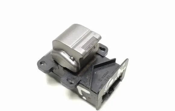 Honda FR-V Electric window control switch M20783