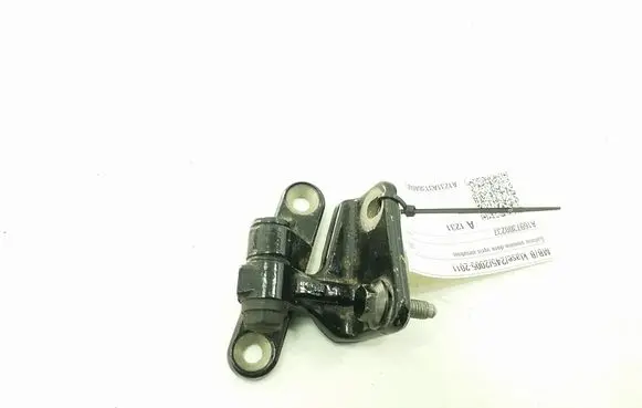 Mercedes-Benz B W245 Rear door upper hinge A1697300237