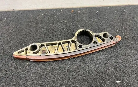 Audi A4 S4 B7 8E 8H Slide rail for timing chain 059109469E 059109
