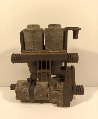BMW 5 E39 Electric auxiliary coolant/water pump 8374994 1147412135