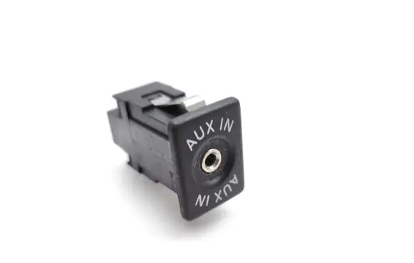 Volkswagen Sharan AUX in-socket connector 5M0035724