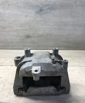 Audi A3 S3 8V Engine mount bracket 1K0199262