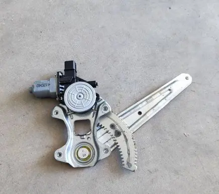 Subaru Outback (BS) Rear door window regulator motor