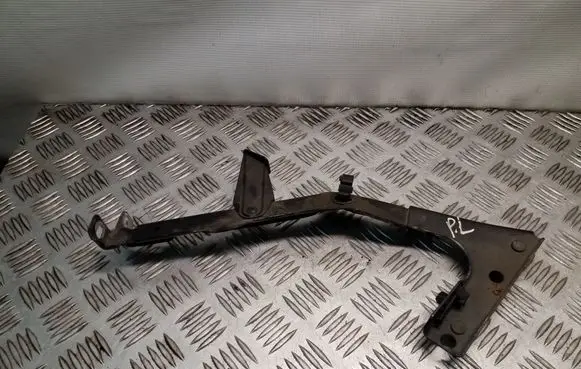 Audi A5 Sportback 8TA Fender mounting bracket 8T0821135C