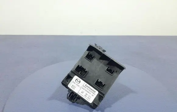 Mazda CX-3 Comfort/convenience module D10A675Z0C
