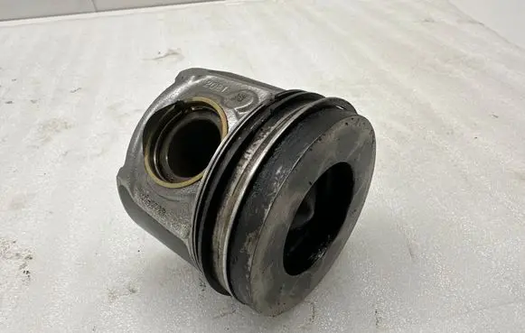 BMW 3 G20 G21 Piston 