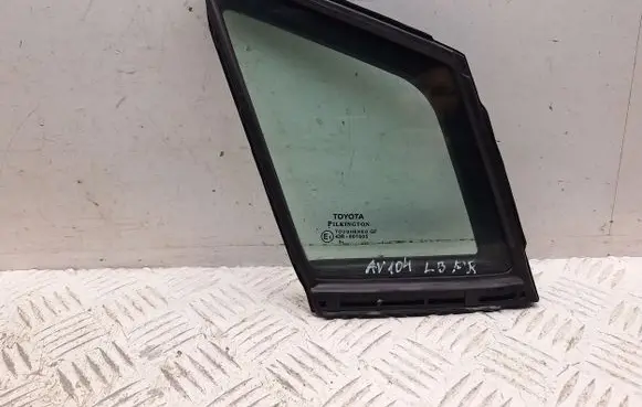 Toyota Avensis T270 Front door vent window glass four-door 6821505010 6812505010 43R001605