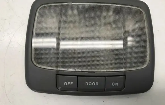 KIA Carens I Rear seat light