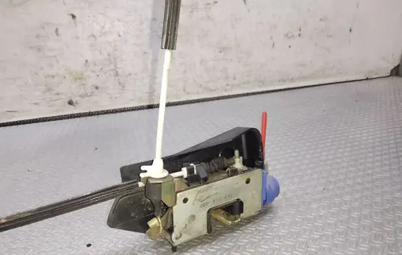 Audi A8 S8 D2 4D Rear door lock 4D0839016D