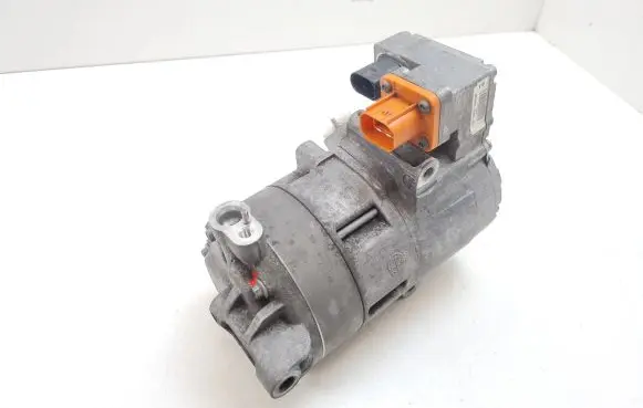 Volkswagen PASSAT B8 Air conditioning (A/C) compressor (pump) 5QE816803