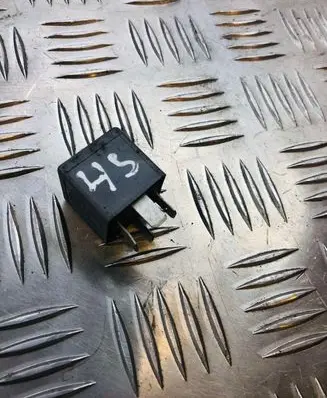 Audi A6 S6 C6 4F Other relay 8D0951253A