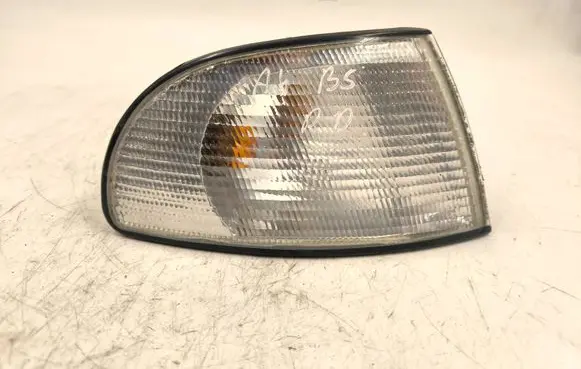 Audi A4 S4 B5 8D Front indicator light 084411514R