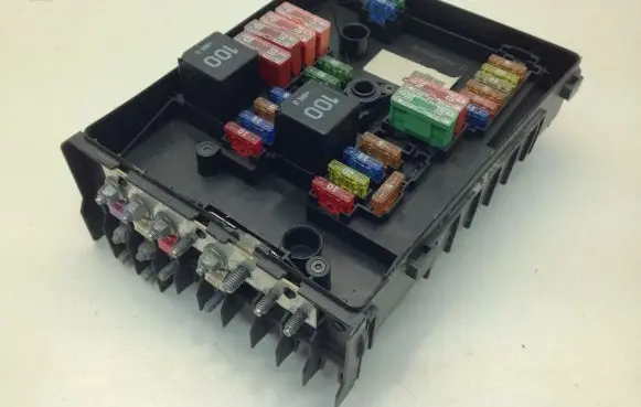 Volkswagen Golf Plus Fuse box set 1K0937125A