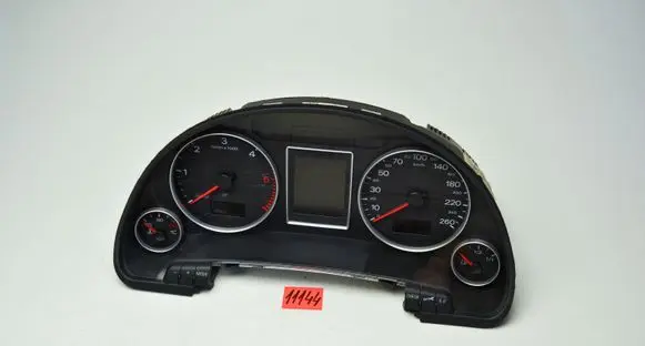 Audi A4 S4 B7 8E 8H Speedometer (instrument cluster) 8E0920932
