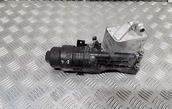BMW 2 F46 Oil filter mounting bracket 1185812S01