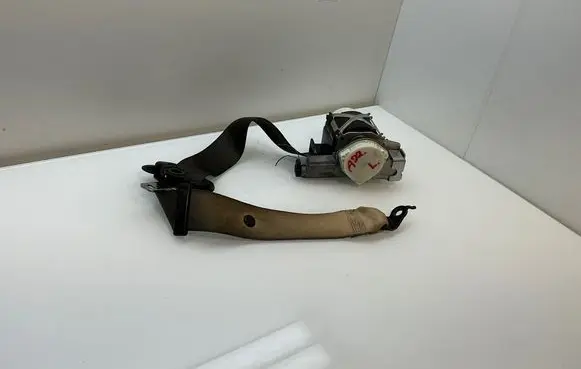 BMW 3 GT F34 Front seatbelt 33052211 34107542C 1907130320