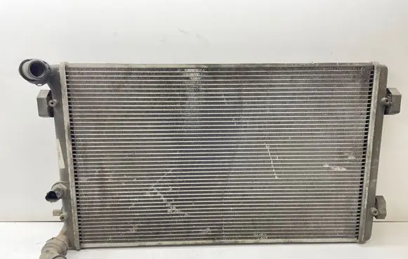 Skoda Octavia Mk1 (1U) Coolant radiator 1J0121253AD