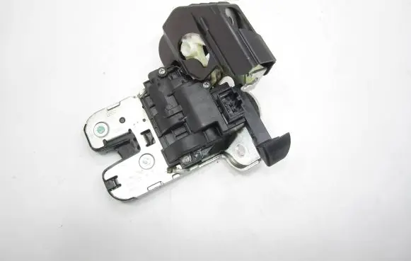 Audi A4 S4 B8 8K Tailgate/trunk/boot lock/catch/latch 8K9827505