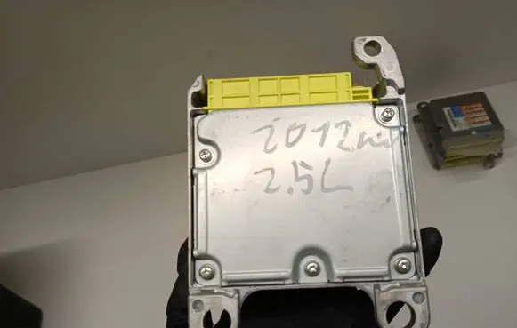 Subaru Outback Airbag control unit/module 98221AJ07A