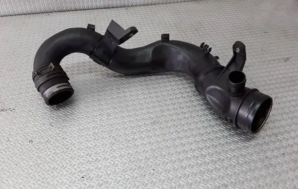 Volkswagen Golf IV Turbo air intake inlet pipe/hose 01J0129654S