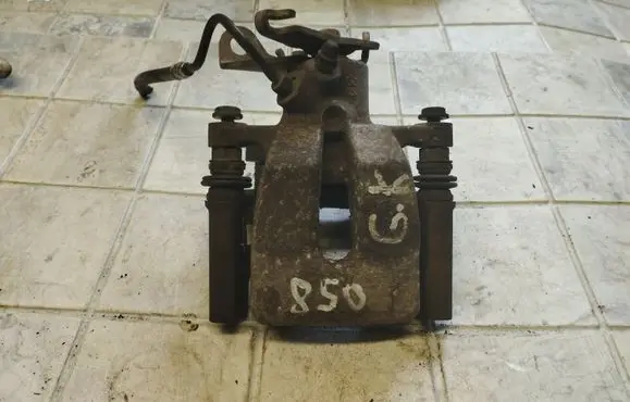 Renault Megane III Rear brake caliper