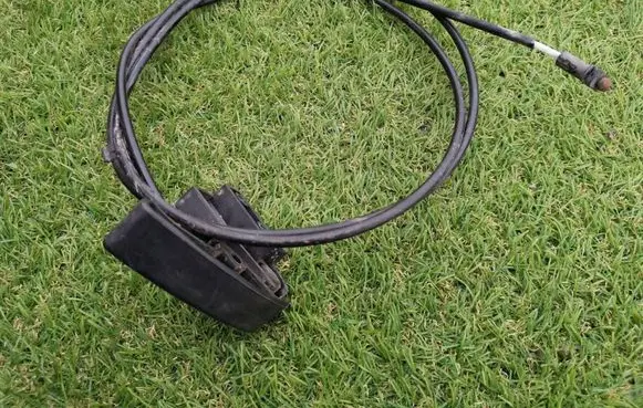 Skoda Octavia Mk1 (1U) Engine bonnet (hood) release handle 1H1823533