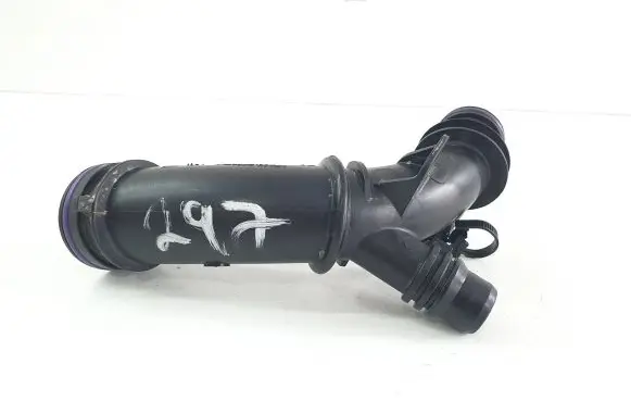 Engine coolant pipe/hose