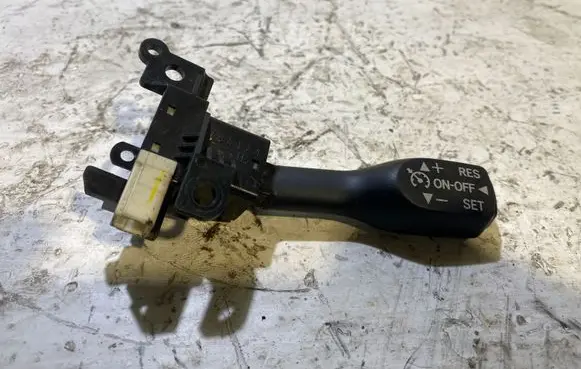 Toyota Avensis T270 Cruise control stalk 18A174