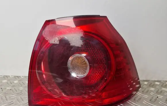 Volkswagen Golf V Rear/tail lights 1K6945096E