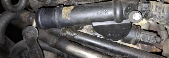 Volkswagen Golf V Engine coolant pipe/hose 