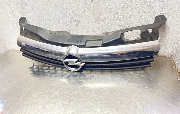 Opel Zafira A Front bumper upper radiator grill 13241962