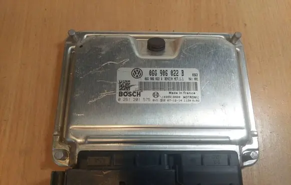 Volkswagen Touran I Engine control unit/module ECU 0261201575 06G906022B 06G906022A