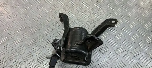 Engine mount bracket
