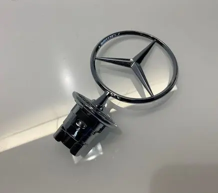 Mercedes-Benz E W210 Manufacturer badge logo/emblem A2218800086 2218800086